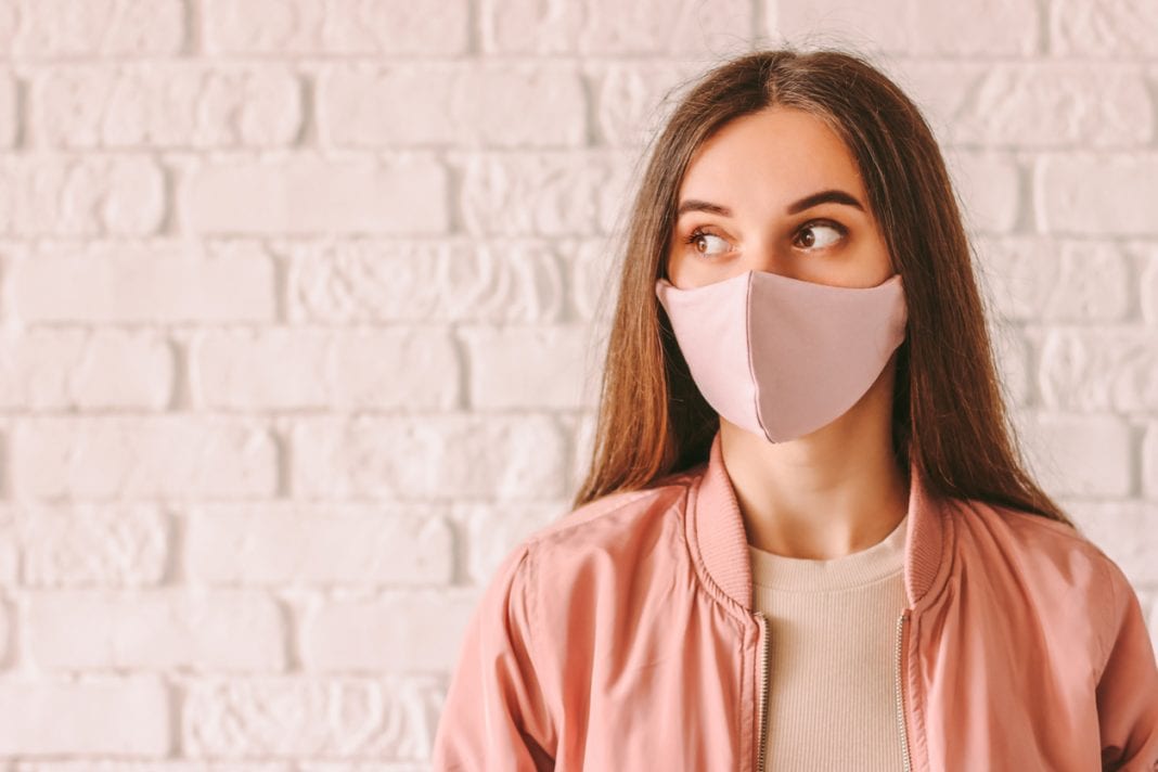Πως να απαλλαγείτε από τα ανεπιθύμητα σπυράκια που προκαλεί η μάσκα προστασίας
