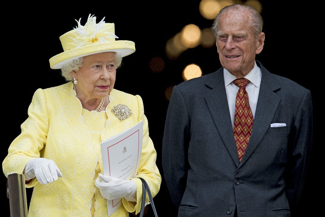 Βασιλική Οικογένεια: Γιατί είχαν συμβουλεύσει την Βασίλισσα Ελισάβετ να μην παντρευτεί τον πρίγκιπα Φίλιππο;