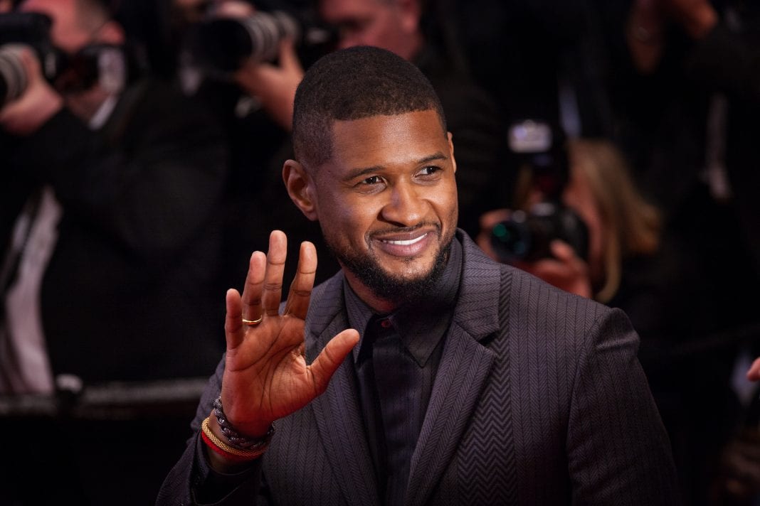 Usher: Stripper κατηγορεί τον τραγουδιστή ότι της έδωσε πλαστά χρήματα
