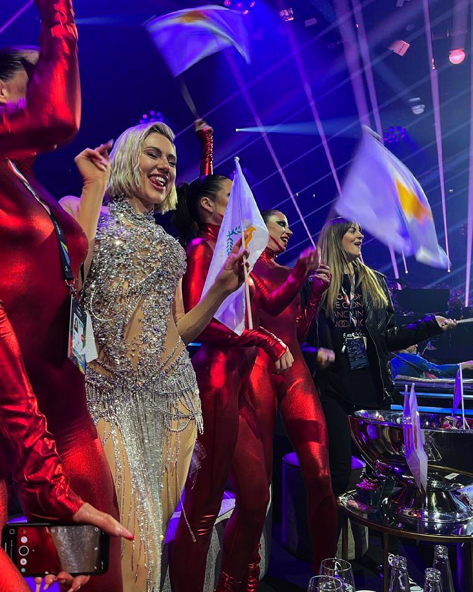 Έλενα Τσαγκρινού-Eurovision: Τυλιγμένη με την Κυπριακή σημαία μετά την πρόκριση στον τελικό- Το δημόσιο μήνυμα