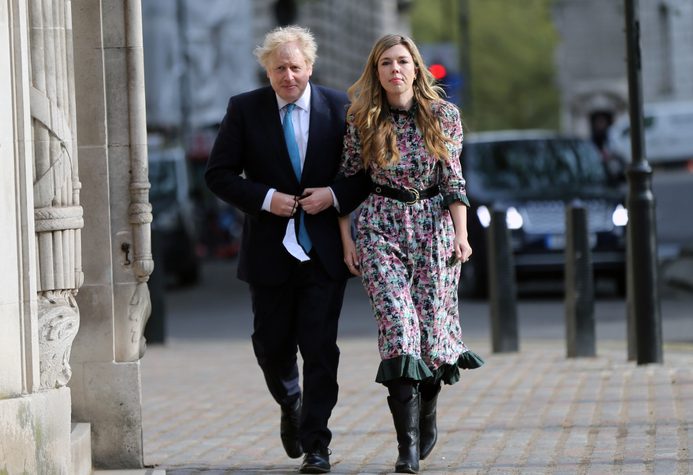 Boris Johnson: Παντρεύτηκε κρυφά την αγαπημένη του Carrie Symonds