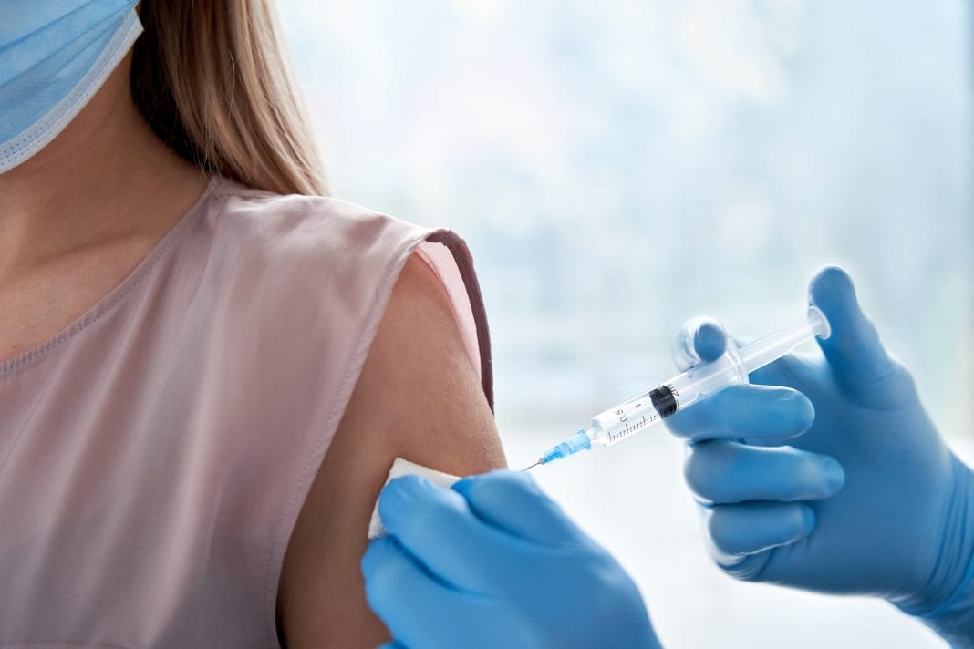 Κορονοϊός: Συνιστούν τρίτη δόση στον εμβολιασμός παιδιών 12-15 ετών