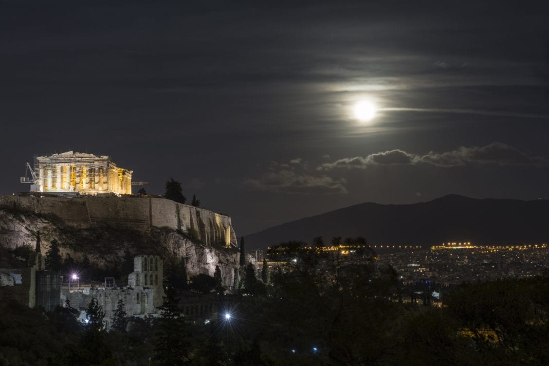 Υπερπανσέληνος και έκλειψη σελήνης μαζί! Θα ειναι ορατή η έκλειψη από την Ελλάδα;