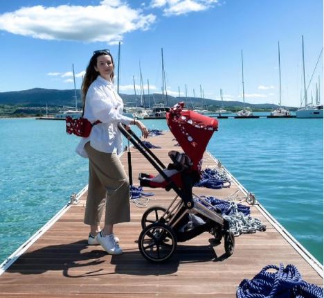 Νικολέτα Ράλλη: Πόσα κιλά πήρε στην εγκυμοσύνη της η λαμπερή μανούλα και πόσα θέλει να χάσει ακόμα;