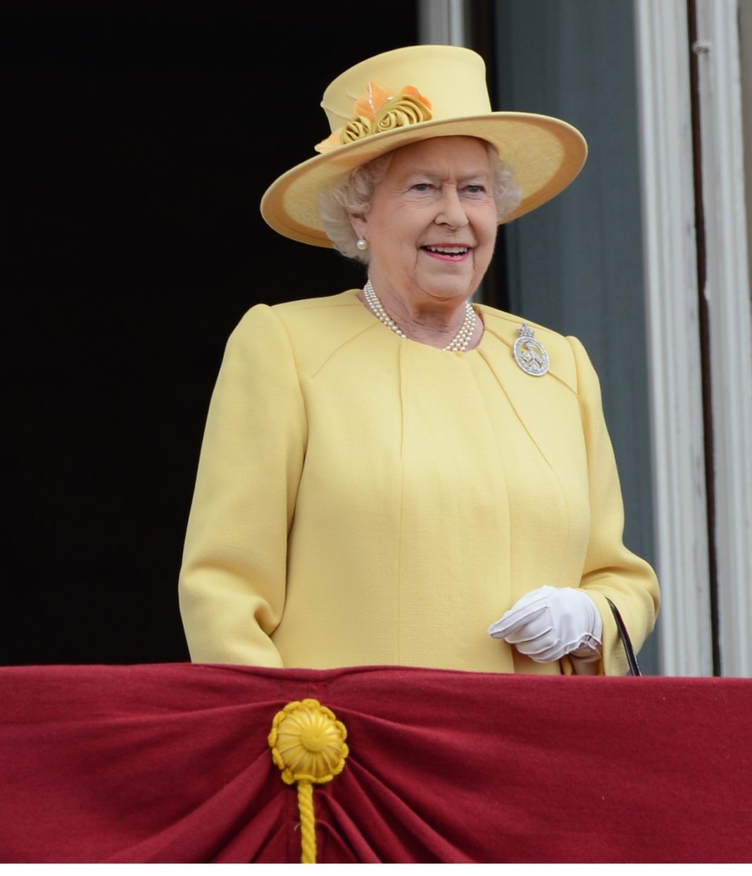 Βασίλισσα Ελισάβετ: Επέστρεψε στα καθήκοντά της αναρρώνοντας από τον κορωνοϊό