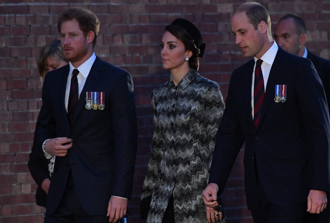 Πρίγκιπας Harry: Πώς αντέδρασε η βασιλική οικογένεια στη δεύτερη 