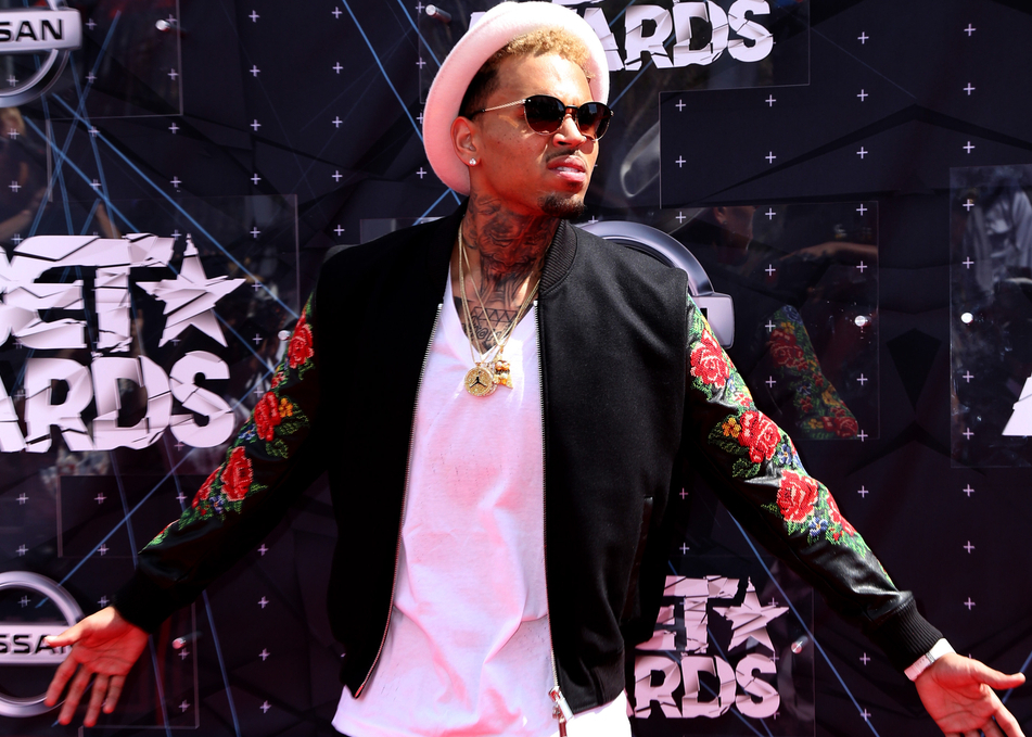 Chris Brown: Έρευνα για τον τραγουδιστή μετά από καταγγελία για βιαιοπραγία