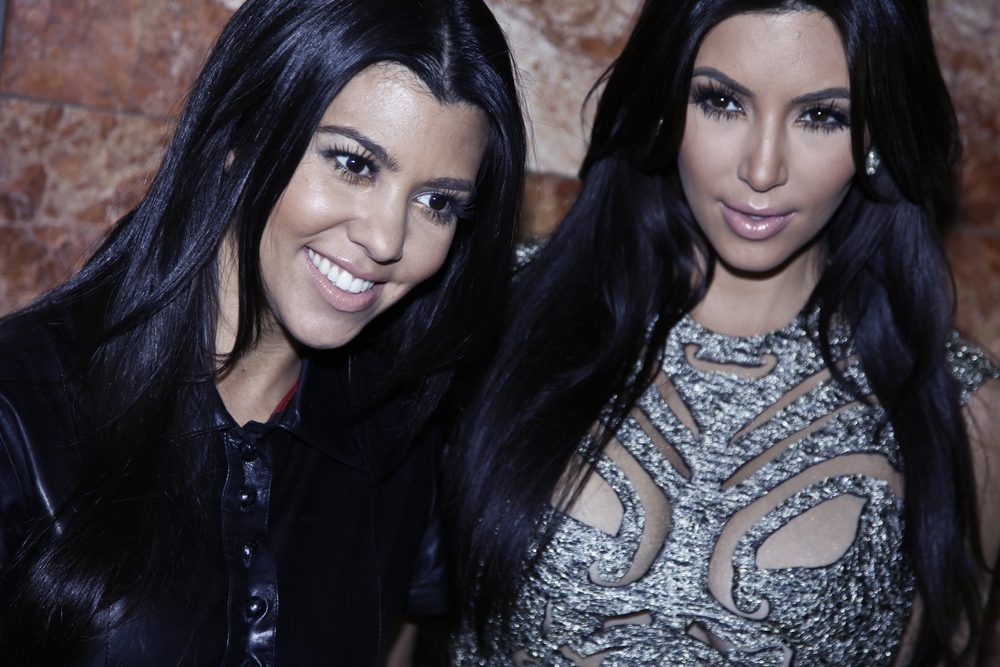 Kim και Kourtney Kardashians Αγνώριστες σε μικρότερη ηλικία - Η ανάρτηση στο Instagram