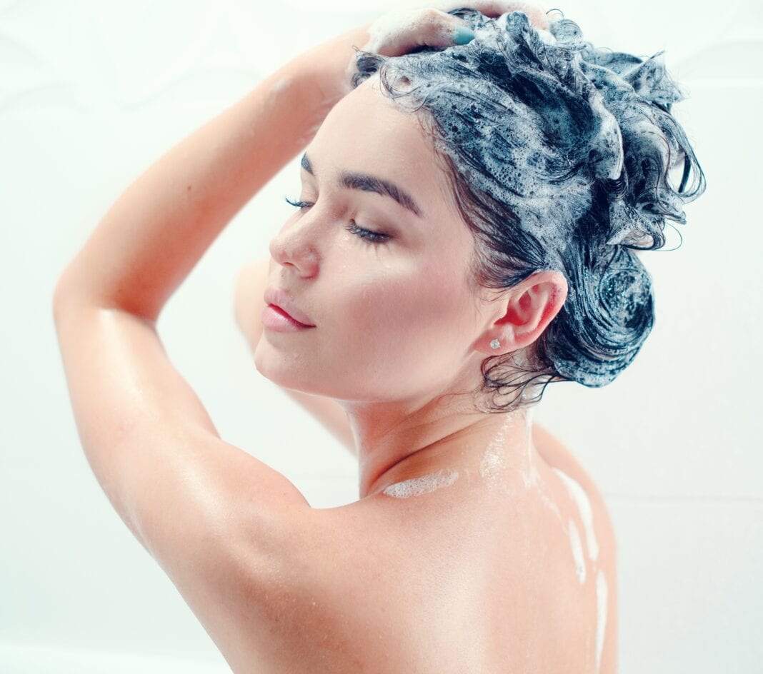 Homemade shampoo: Φτιάξε μόνη σου το ιδανικό για τα δικά σου μαλλιά!