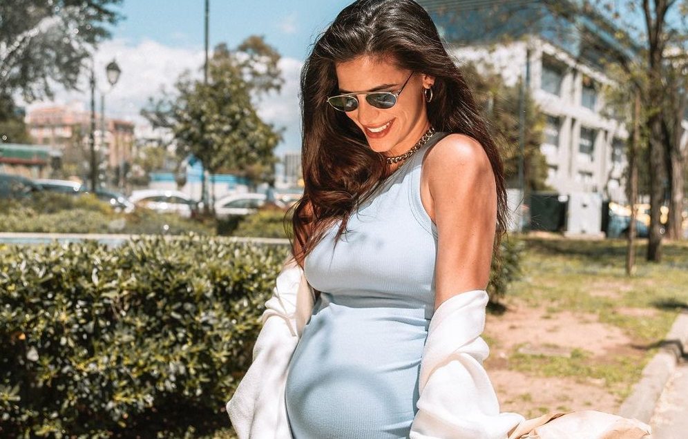 Χριστίνα Μπόμπα: Δείτε πόσο πολύ έχει φουσκώσει η κοιλίτσα της στον 9ο μήνα της εγκυμοσύνης της!