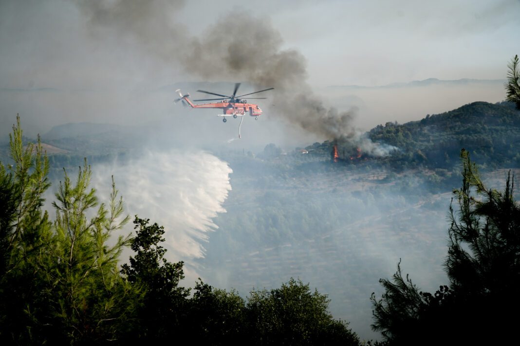 Ιατρικός Σύλλογος Αθηνών: Πως να προστατευτούμε από το νέφος της πυρκαγιάς;