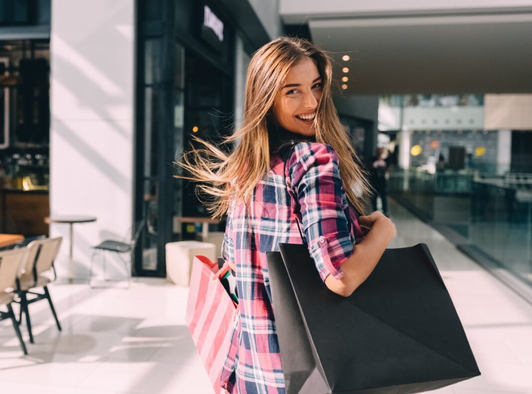 Στυλάτη Shopper Bag για όλες τις ώρες της ημέρας με κόστος κάτω απο 26 ευρώ!