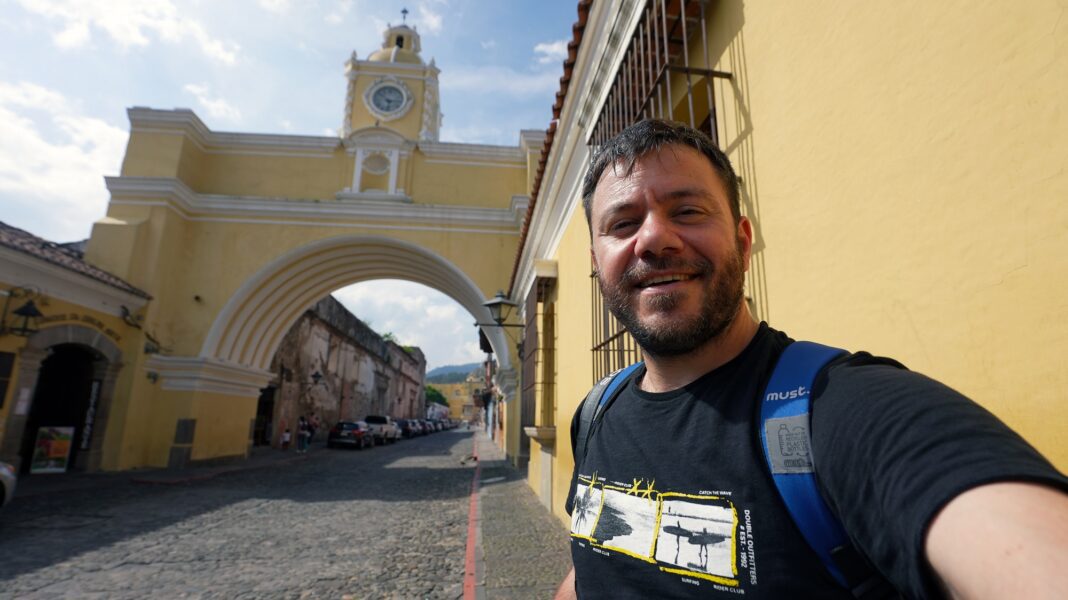 Happy Traveller: Ο Ευτύχης Μπλέτσας ταξιδεύει στη Γουατεμάλα το Σάββατο 27/11!