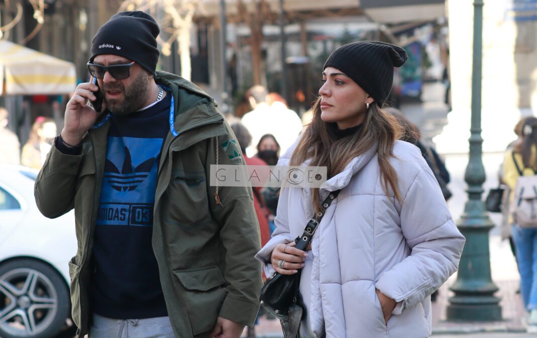 Ήβη Αδάμου Μιχάλης Κουινέλης Stavento: Το ερωτευμένο ζευγάρι για χαλαρή βόλτα στο κέντρο της Αθήνας (Φωτογραφίες)