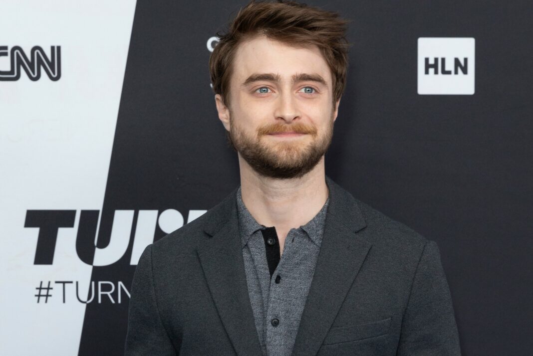 Daniel Radcliffe: Αγνώριστος για τις ανάγκες του νέου του ρόλου - Δες τις εικόνες και θα εκπλαγείς!