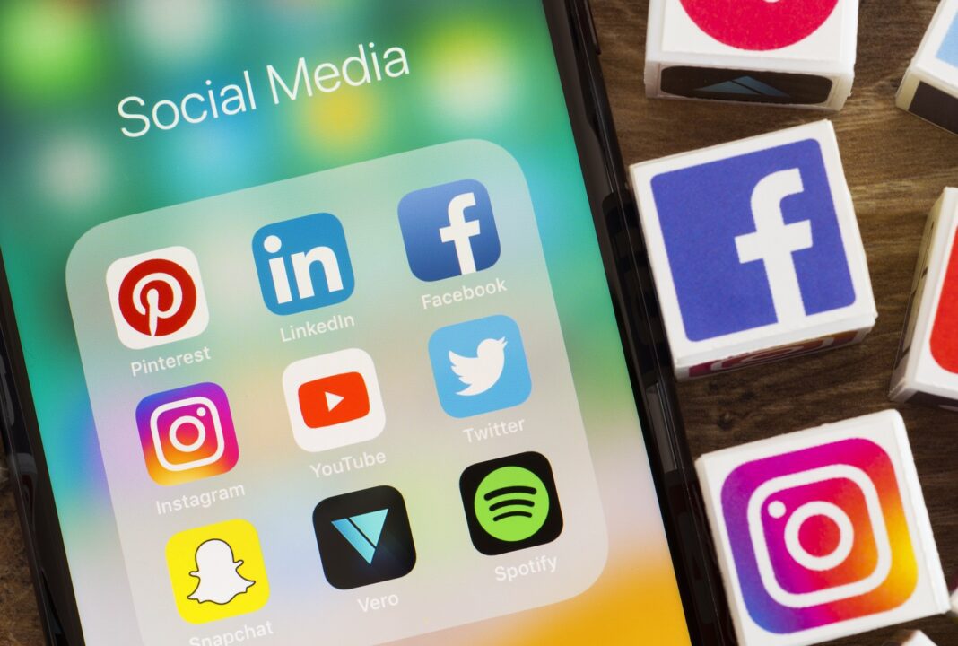 Facebook - Instagram: Κλείσουν τα δημοφιλή μέσα δικτύωσης στην Ευρώπη;