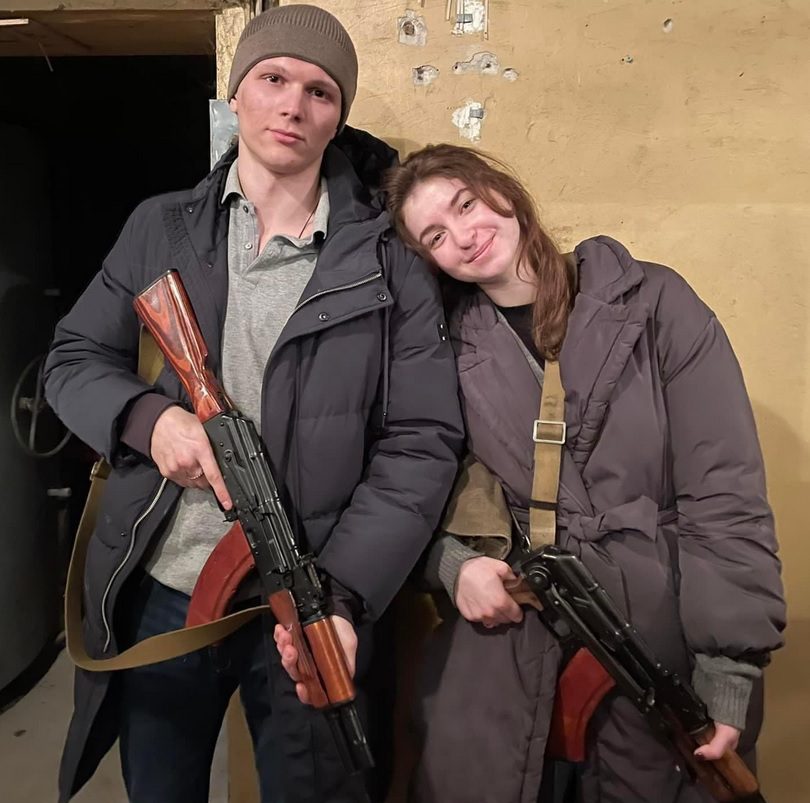 Πόλεμος στην Ουκρανία: Ζευγάρι παντρεύτηκε μέσα στους βομβαρδισμούς!