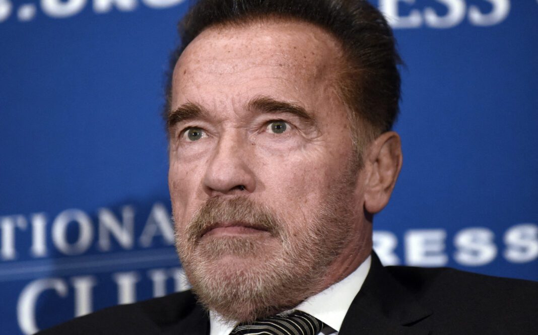 Ο Arnold Schwarzenegger στέλνει μήνυμα στους Ρώσους για τον πόλεμο: 