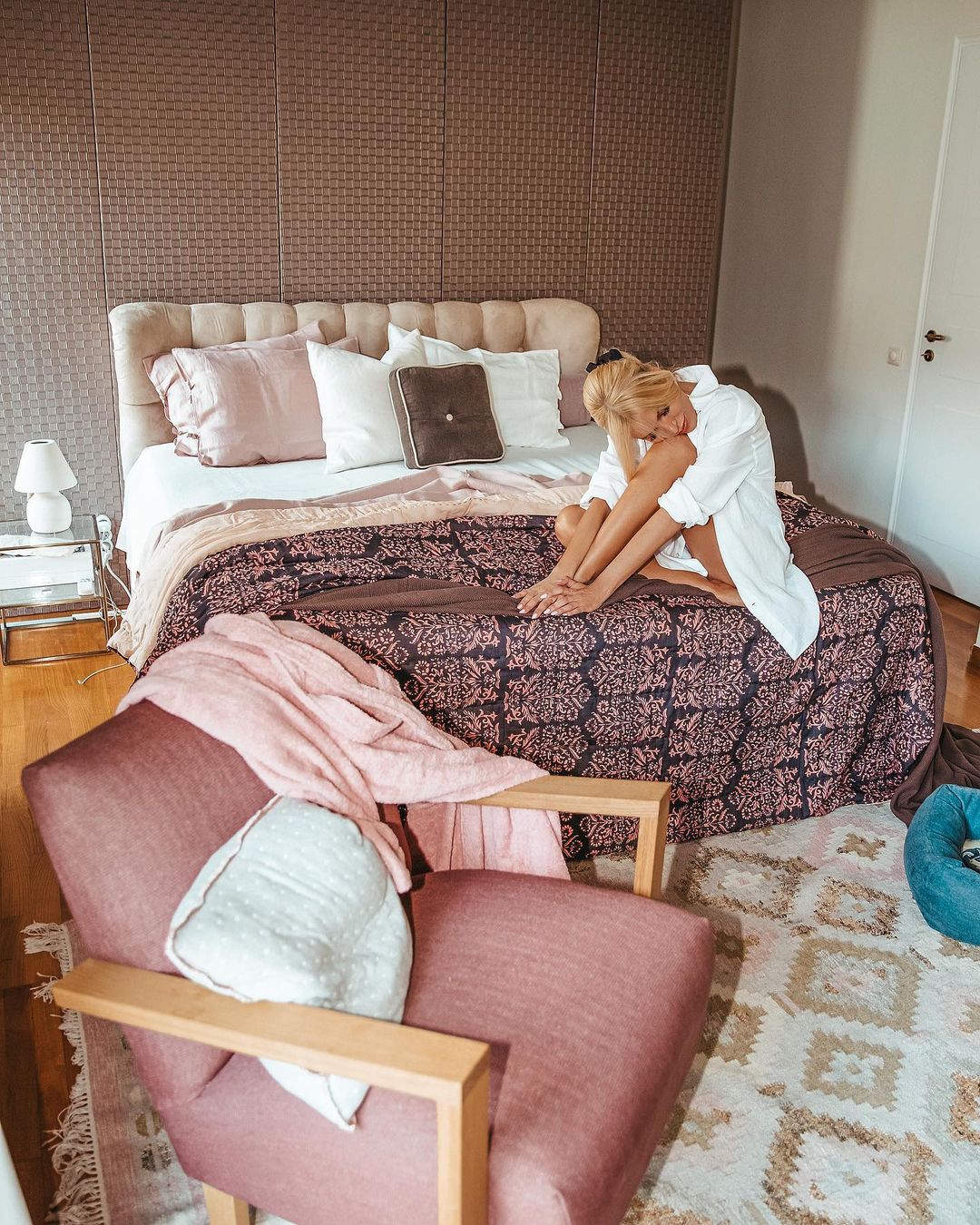 Κατερίνα Καινούργιου: Το υπνοδωμάτιο του σπιτιού της θυμίζει σουίτα ξενοδοχείου