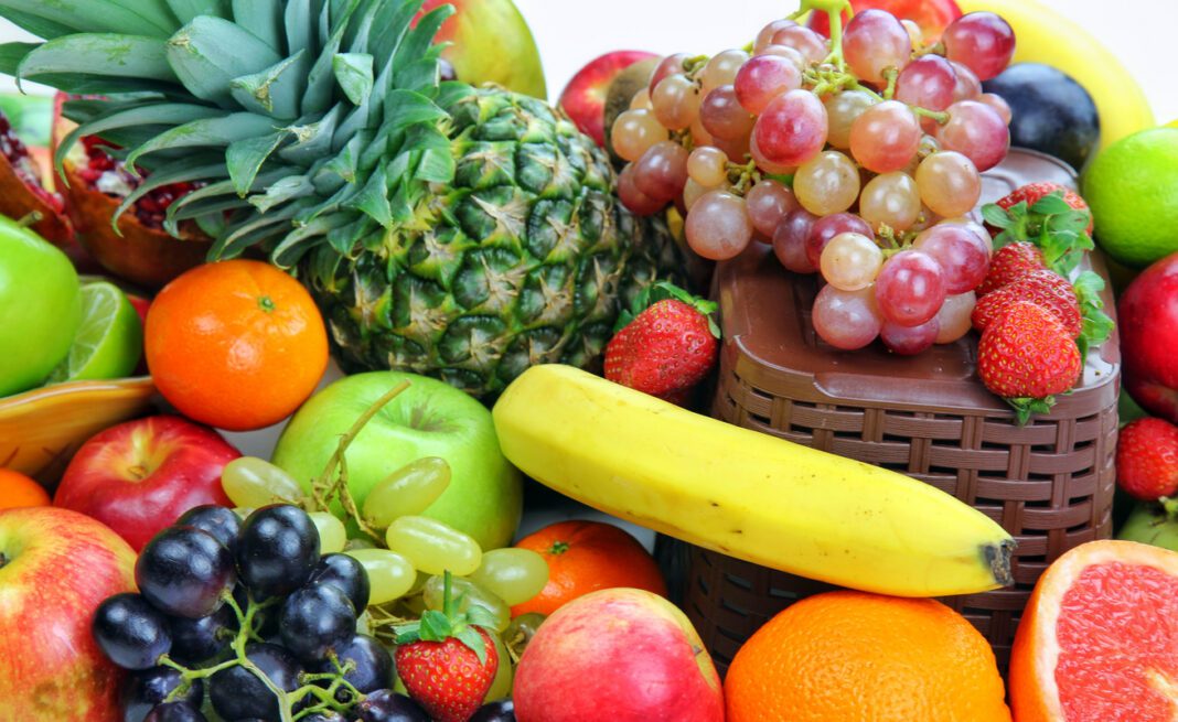 Καλοκαιρινά φρούτα: Πόσες θερμίδες έχει το καθένα και ποιο να επιλέξεις αν κάνεις δίαιτα