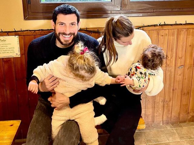 Θανάσης Πατριαρχέας - Βίβιαν Δράκου: Βάφτισαν τις κόρες τους στην Πύλο! Το βίντεο από το γλέντι, στο Instagram