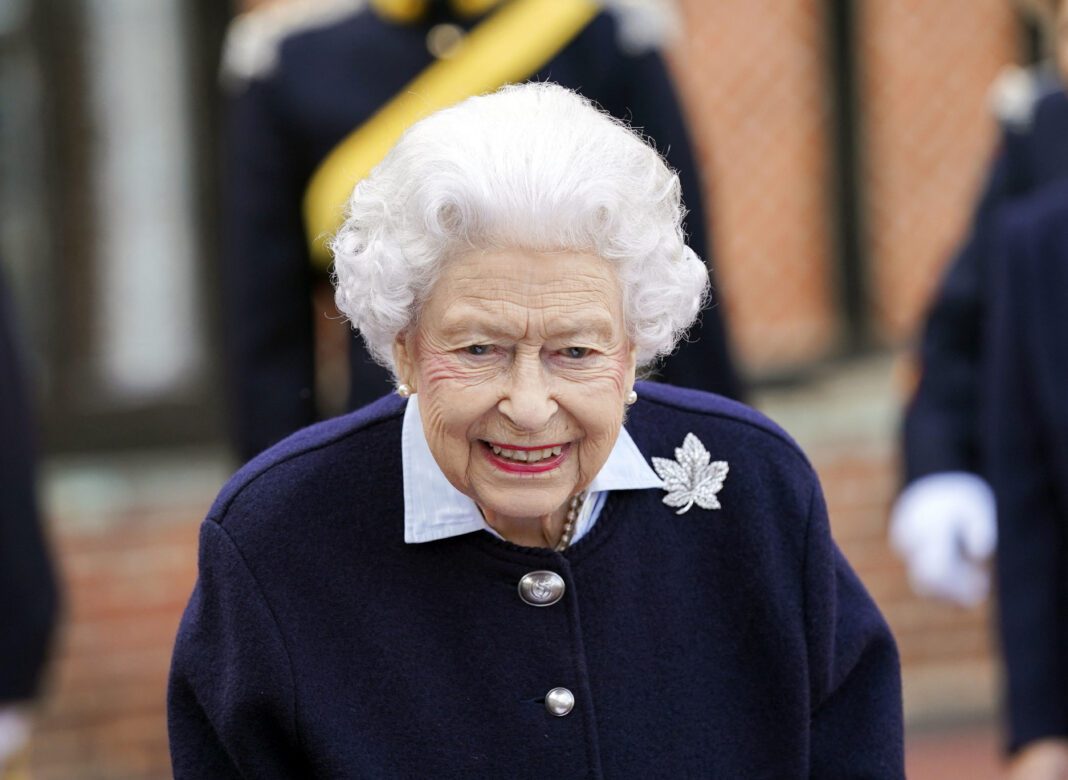 Βασίλισσα Ελισάβετ: Ξεκίνησε η live μετάδοση της κηδείας της - Παρακολουθήστε την εδώ!