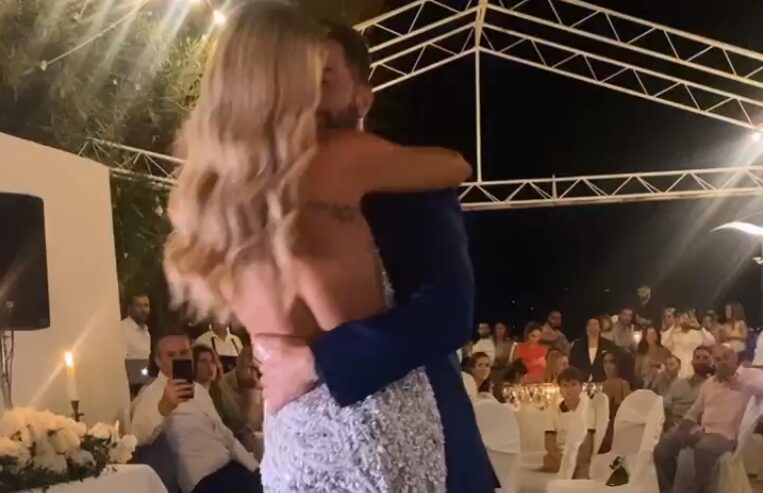 Ηλίας Βρεττός - Αναστασία Δεληγιάννη: Η ρομαντική γαμήλια δεξίωση του ζευγαριού και ο πρώτος χορός! (Video)