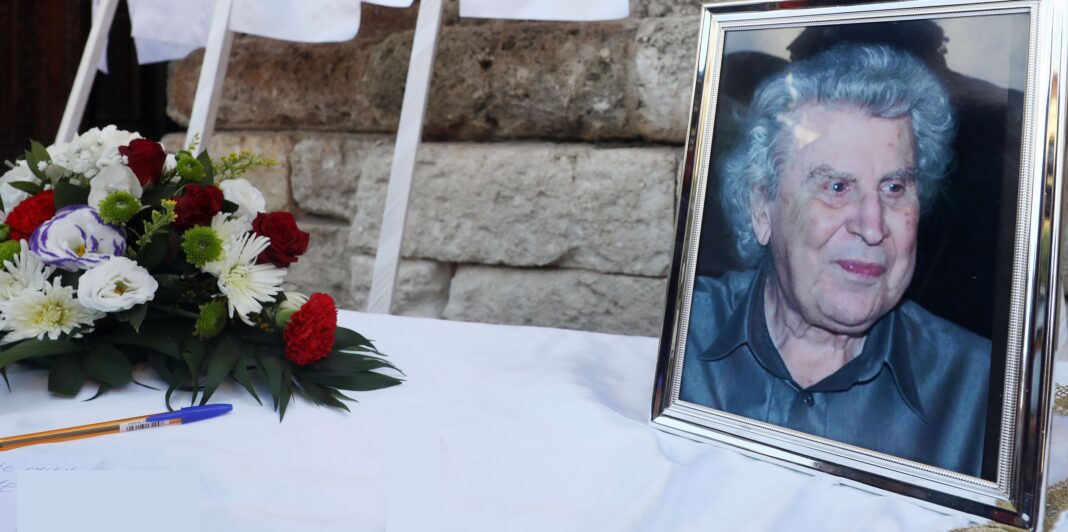 Μίκης Θεοδωράκης: Στα Χανιά της Κρήτης το ετήσιο μνημόσυνο για τον θάνατο του σπουδαίου μουσικοσυνθέτη!