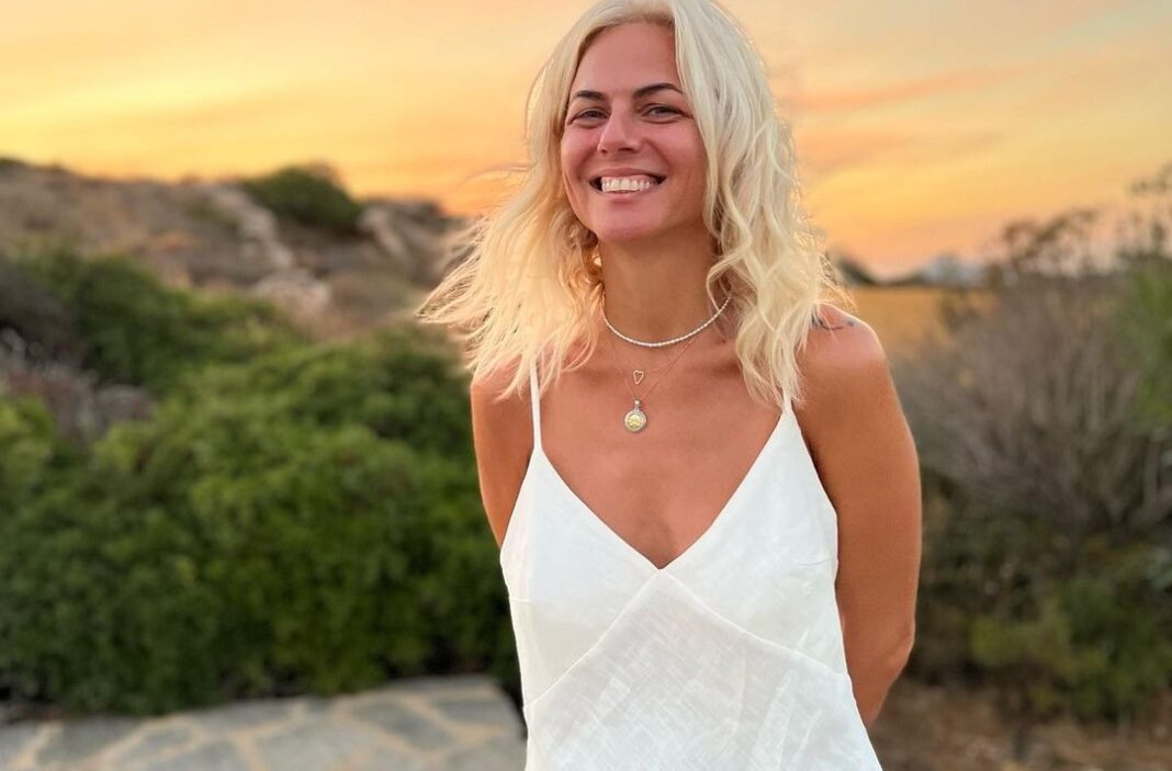 Χριστίνα Κοντοβά: H τρυφερή ανάρτηση από τις πρώτες καλοκαιρινές διακοπές με την Ada στα ελληνικά νησιά