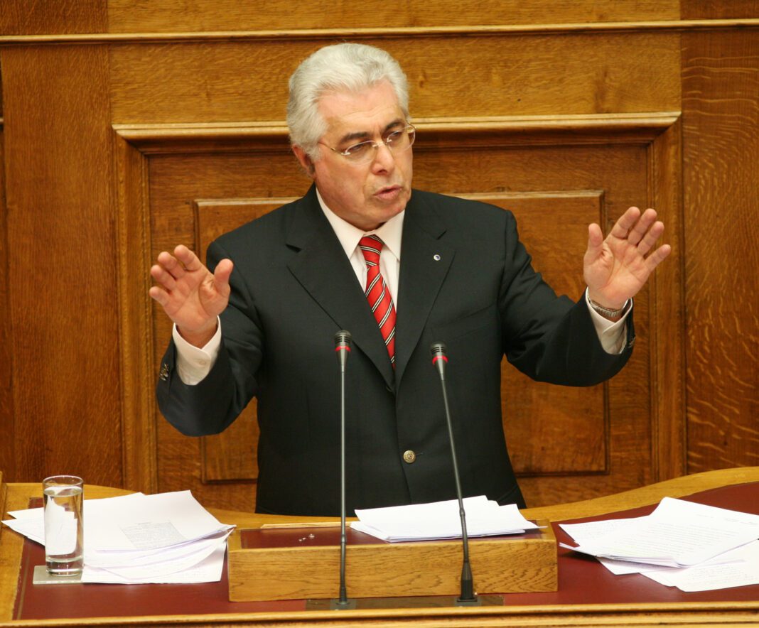 Πέθανε ο πρώην υπουργός Αριστοτέλης Παυλίδης