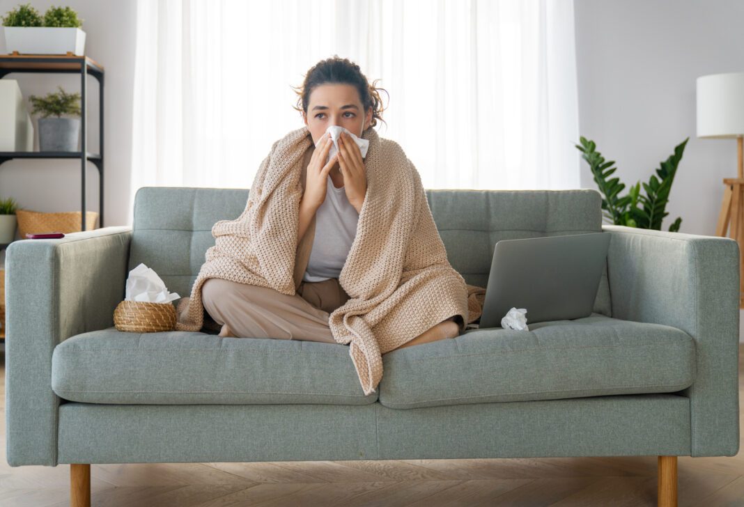 Εποχική γρίπη: Για πόσες μέρες μεταδίδεται και πως μπορεί να κολλήσεις;