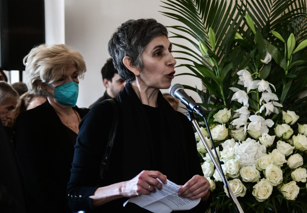 Νίκος Ξανθόπουλος: Ο σπαρακτικός επικήδειος της κόρης του, Μαρίας, στην κηδεία του