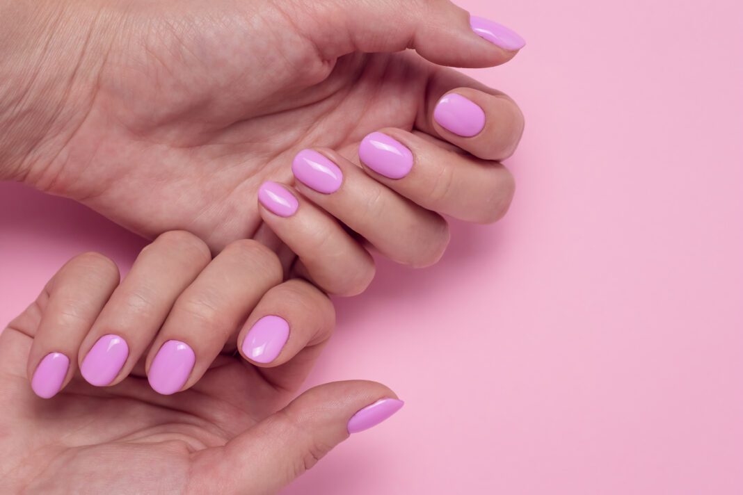 Nail trend: Υπέροχες ιδέες για ροζ νύχια την ημέρα του Αγίου Βαλεντίνου!