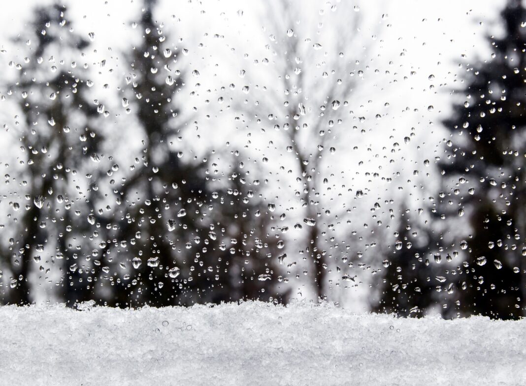 Καιρός: Ασθενούν οι χιονοπτώσεις σήμερα Παρασκευή (10/2), σύμφωνα με την ΕΜΥ