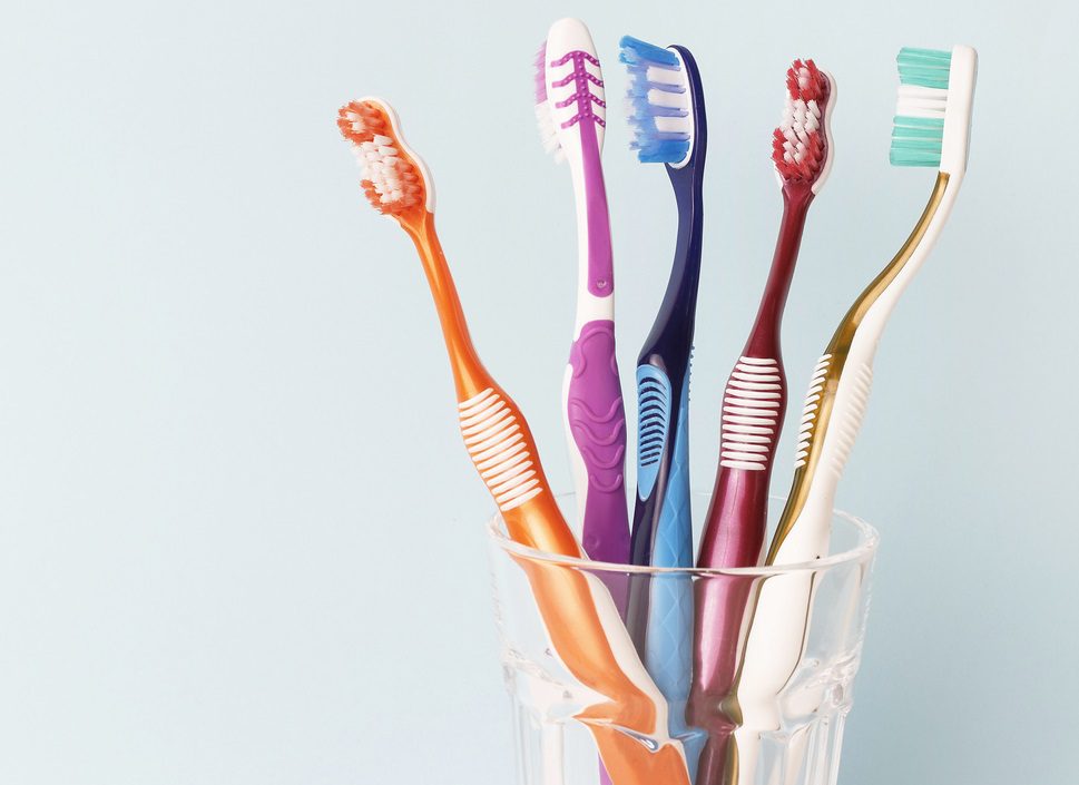 Το συνηθισμένο αλλά σημαντικό λάθος που κάνεις με την οδοντόβουρτσα!