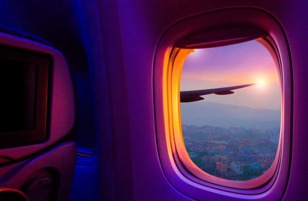 Αεροπορικό ταξίδι: Αυτή είναι η ασφαλέστερη θέση για να επιλέξεις κατά τη διάρκεια της πτήσης!