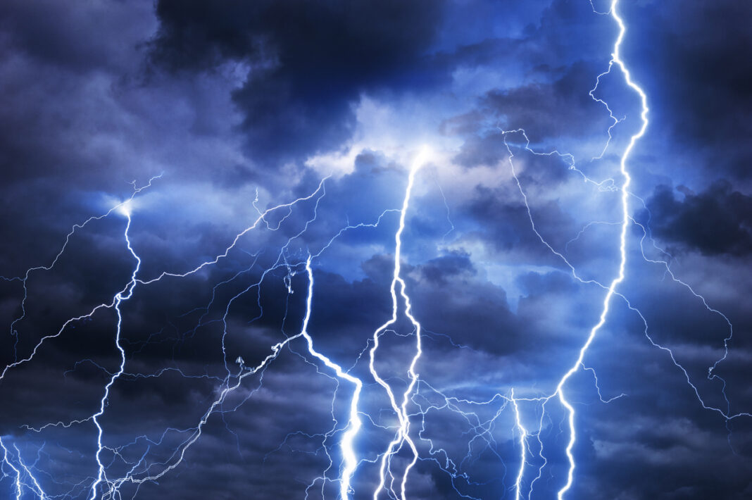 ΕΜΥ: Έκτακτο δελτίο επιδείνωσης του καιρού με καταιγίδες και κεραυνούς