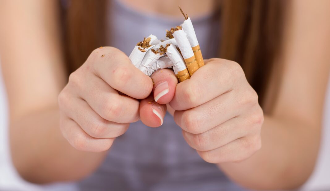 Οι 2 εναλλακτικές μέθοδοι να κόψεις το κάπνισμα ευκολότερα!