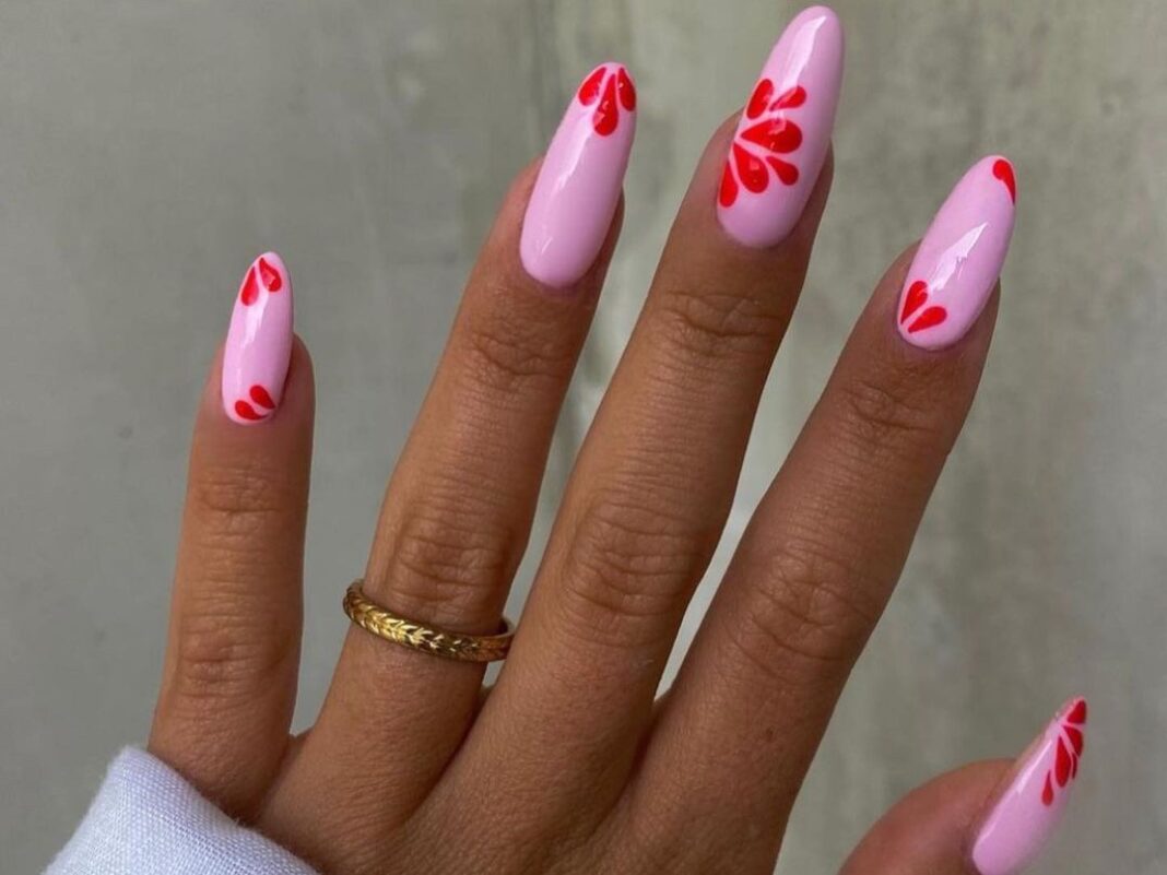 Τα 7+1 ωραιότερα ανοιξιάτικα νύχια σε ροζ χρώμα!